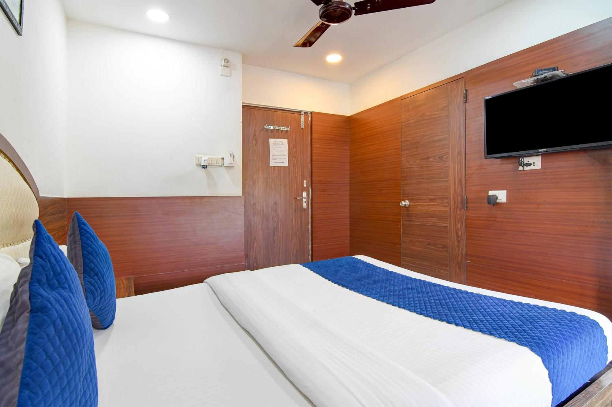 Hotel Q Inn Kalkutta Kültér fotó
