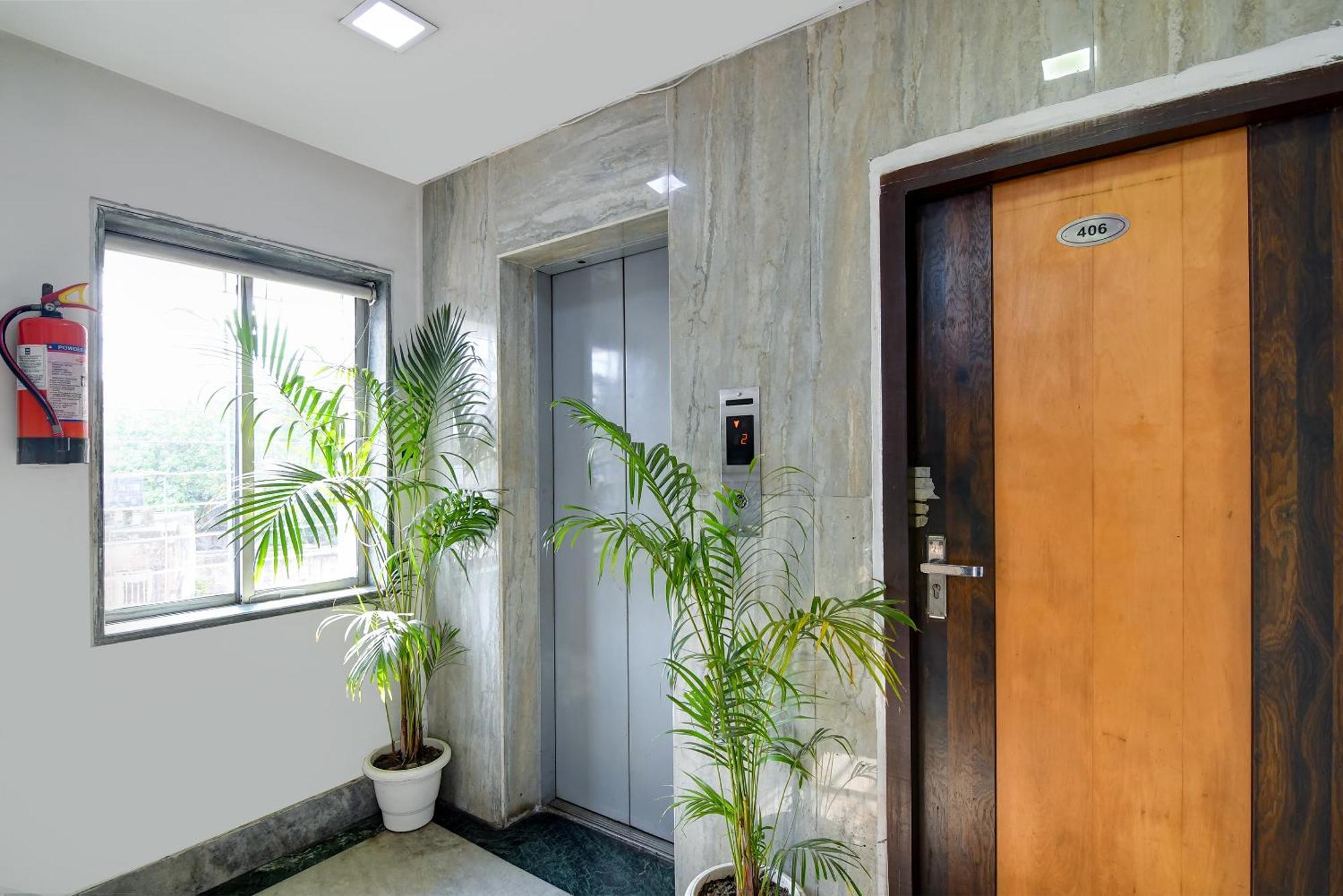 Hotel Q Inn Kalkutta Kültér fotó